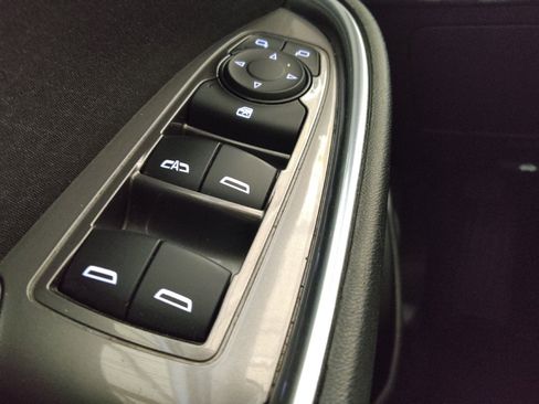 Used 2021 Chevrolet Malibu LT FWD image 27