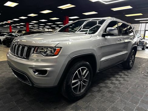 Used 2020 Jeep Grand Cherokee Limited w/ Luxury Group II image 6