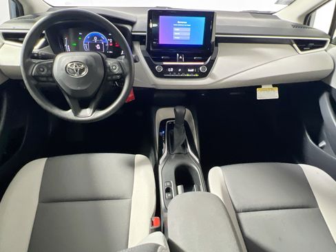 Used 2026 Toyota Corolla LE FWD image 28
