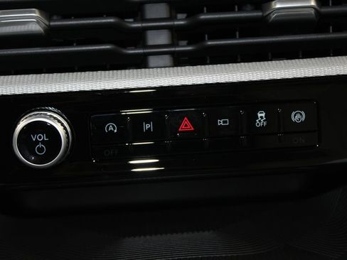 New 2026 Ford Explorer Active w/ Active Comfort Package RWD image 44