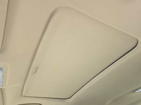 Used 2016 Toyota Avalon XLE Premium image 26