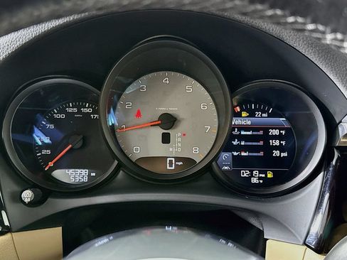 Certified 2019 Porsche Macan S AWD/4WD image 13