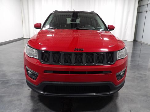 Used 2019 Jeep Compass Latitude AWD/4WD image 3