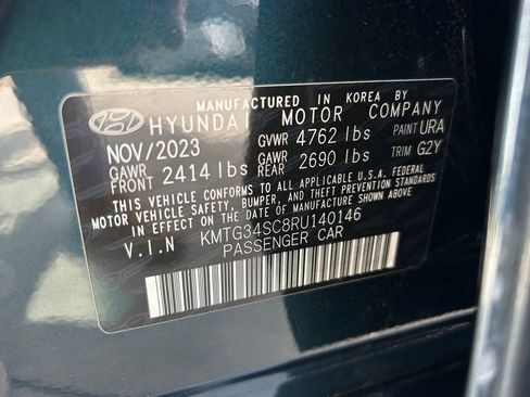 Used 2024 Genesis G70 2.5T image 10