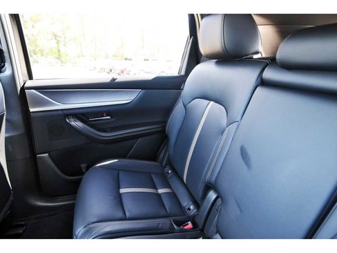 Certified 2025 MAZDA CX-70 Plug-In Hybrid w/ Premium Plus image 9