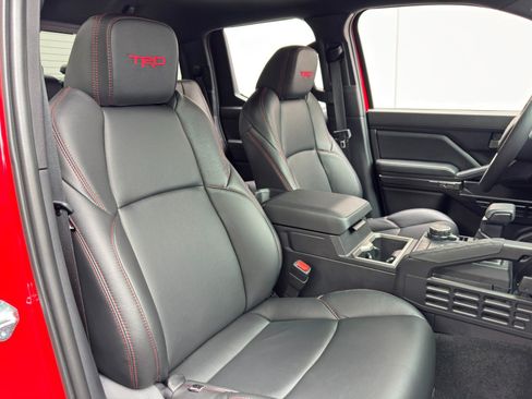 Used 2025 Toyota Tacoma TRD Sport w/ TRD Sport Upgrade Package AWD/4WD image 38