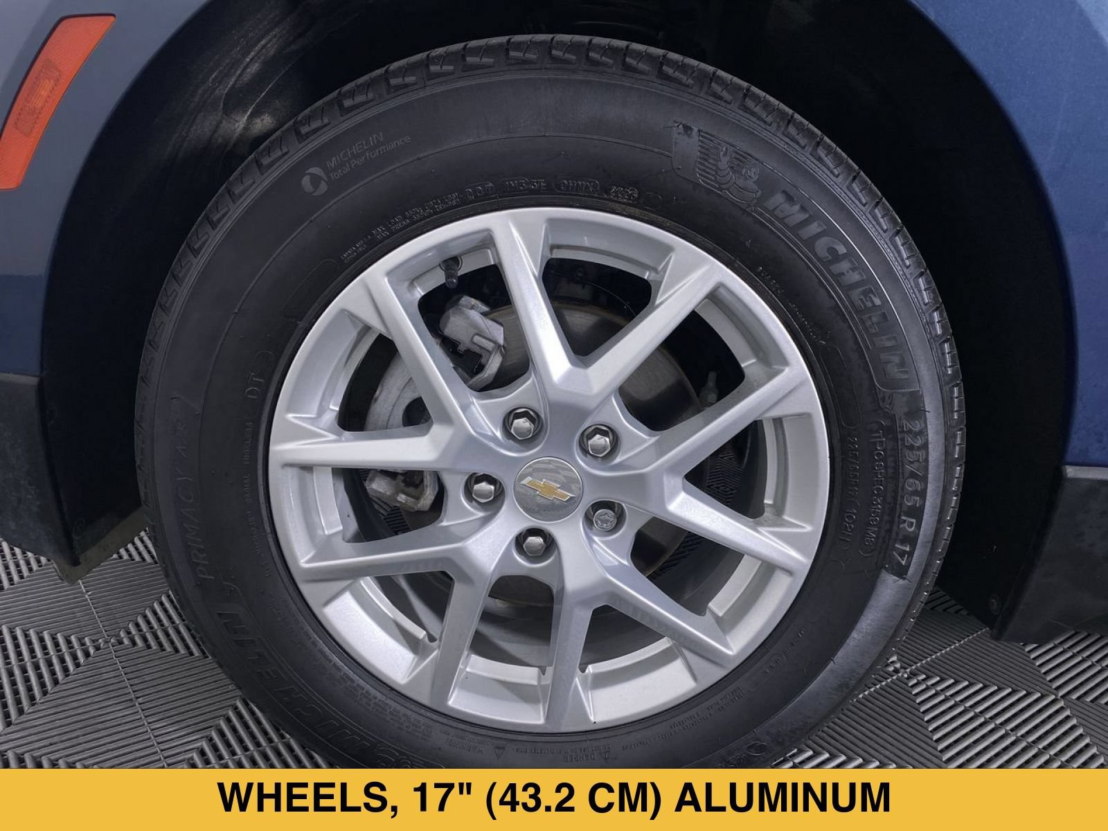 Certified 2024 Chevrolet Equinox LT w/ LPO, Floor Liner Package FWD image 14