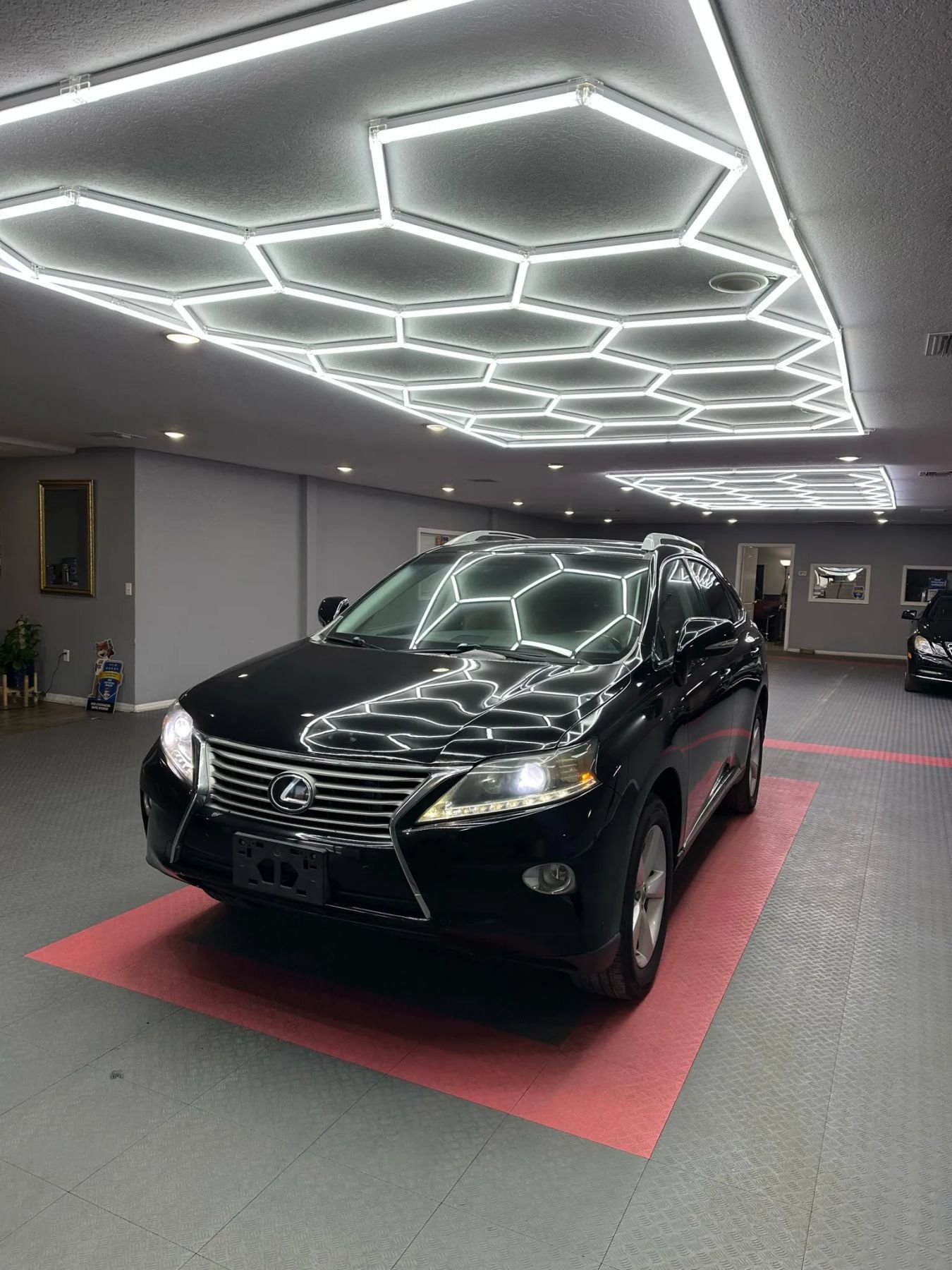 Used 2013 Lexus RX 350 AWD w/ Navigation Pkg image 2