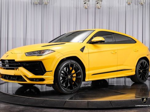 Used 2023 Lamborghini Urus S image 7