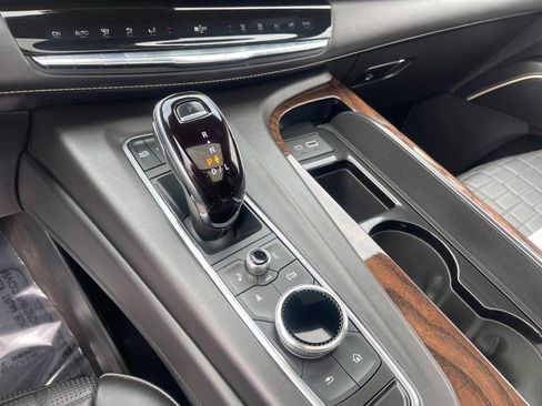 Used 2022 Cadillac Escalade ESV Sport Platinum image 39