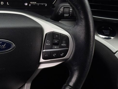 Used 2022 Ford Explorer XLT w/ Equipment Group 202A image 16