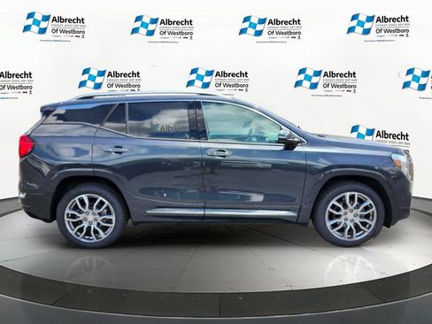 Used 2022 GMC Terrain Denali w/ Denali Premium Package AWD/4WD image 6