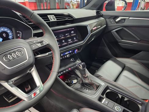 Used 2025 Audi Q3 2.0T Premium Plus w/ Premium Plus Package image 8