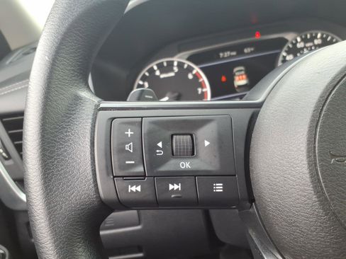 Certified 2024 Nissan Rogue S FWD image 22