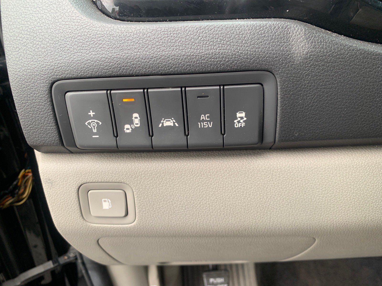 Used 2016 Kia Sedona SX FWD image 12