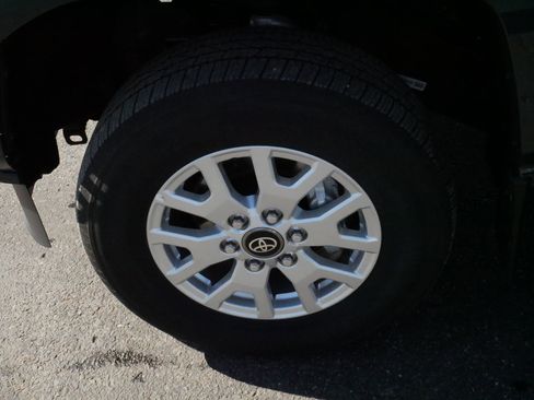 Certified 2024 Toyota Tacoma SR image 16