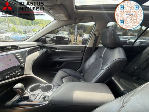 Used 2019 Toyota Camry XSE FWD image 33