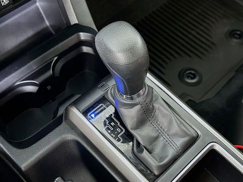 Used 2022 Toyota Tacoma SR5 w/ Technology Package image 31