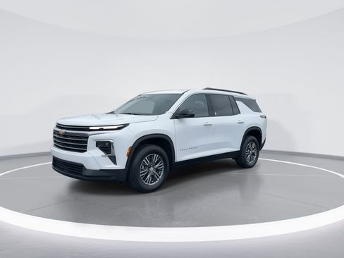 New 2026 Chevrolet Traverse LT FWD image 4
