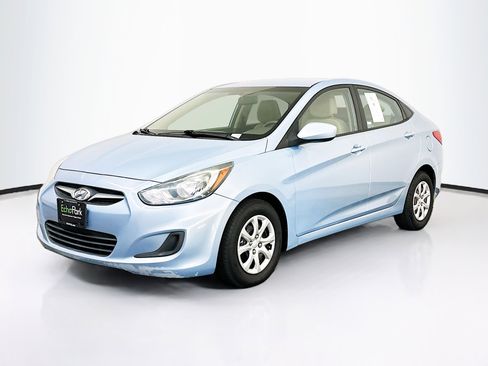 Used 2014 Hyundai Accent GLS FWD image 3