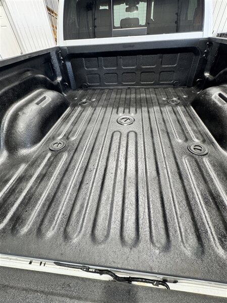 Used 2019 RAM 2500 Laramie AWD/4WD image 9
