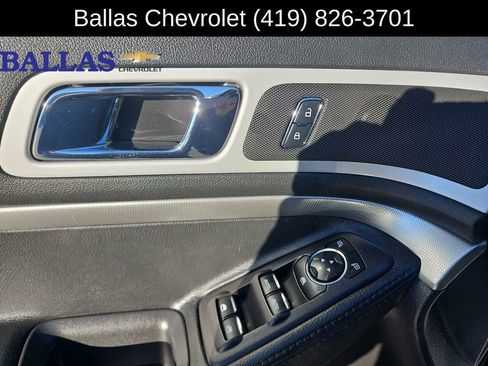 Used 2014 Ford Explorer XLT w/ Equipment Group 202A image 24