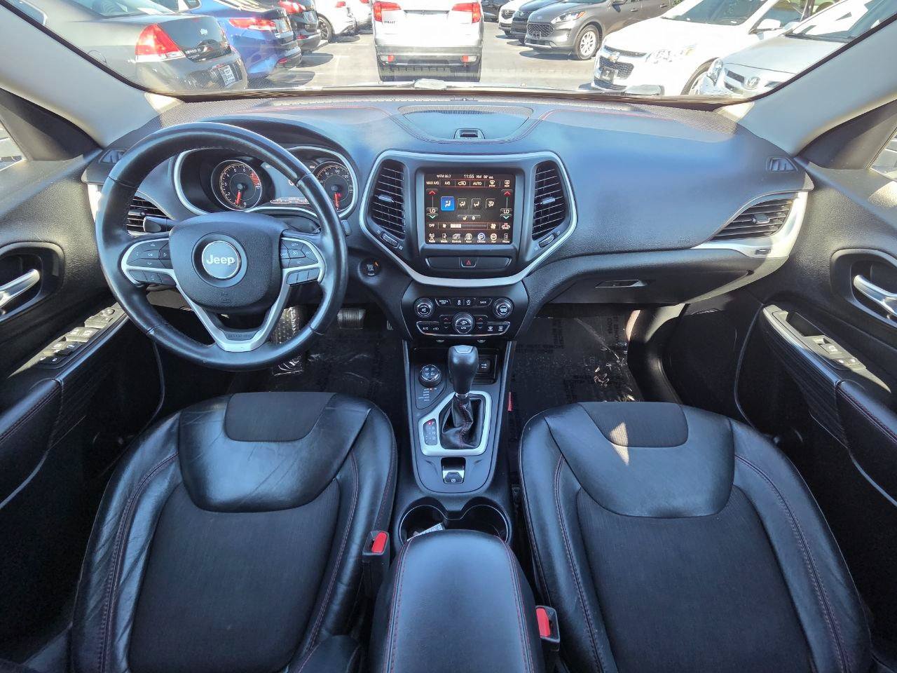 Used 2016 Jeep Cherokee Trailhawk w/ Comfort/Convenience Group AWD/4WD image 20