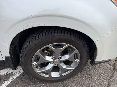 Used 2015 Subaru Forester 2.5i Touring w/ Eyesight & Navigation System image 16