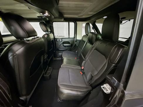 Used 2020 Jeep Wrangler Unlimited Sport image 23
