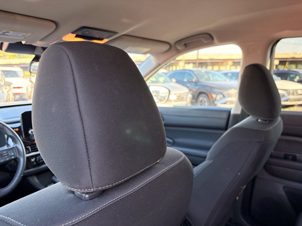 Used 2025 Nissan Pathfinder SV FWD image 28