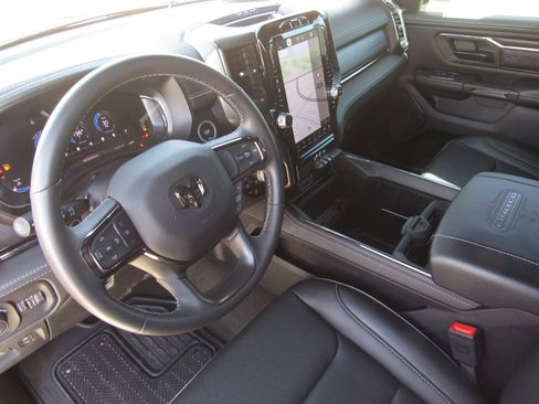 Used 2024 RAM 1500 Limited w/ Body Color Bumper Group image 15