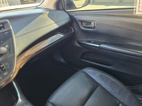 Used 2015 Toyota Avalon XLE Touring image 34