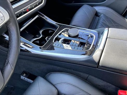 Used 2024 BMW X7 xDrive40i image 18