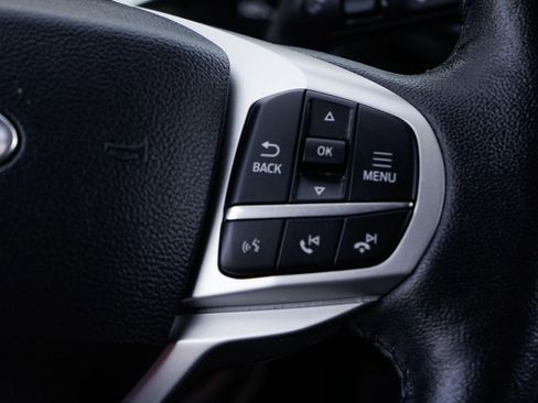 Used 2022 Ford Explorer XLT w/ Equipment Group 202A image 24