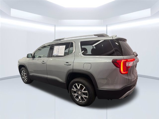 Used 2023 GMC Acadia SLT AWD/4WD image 3