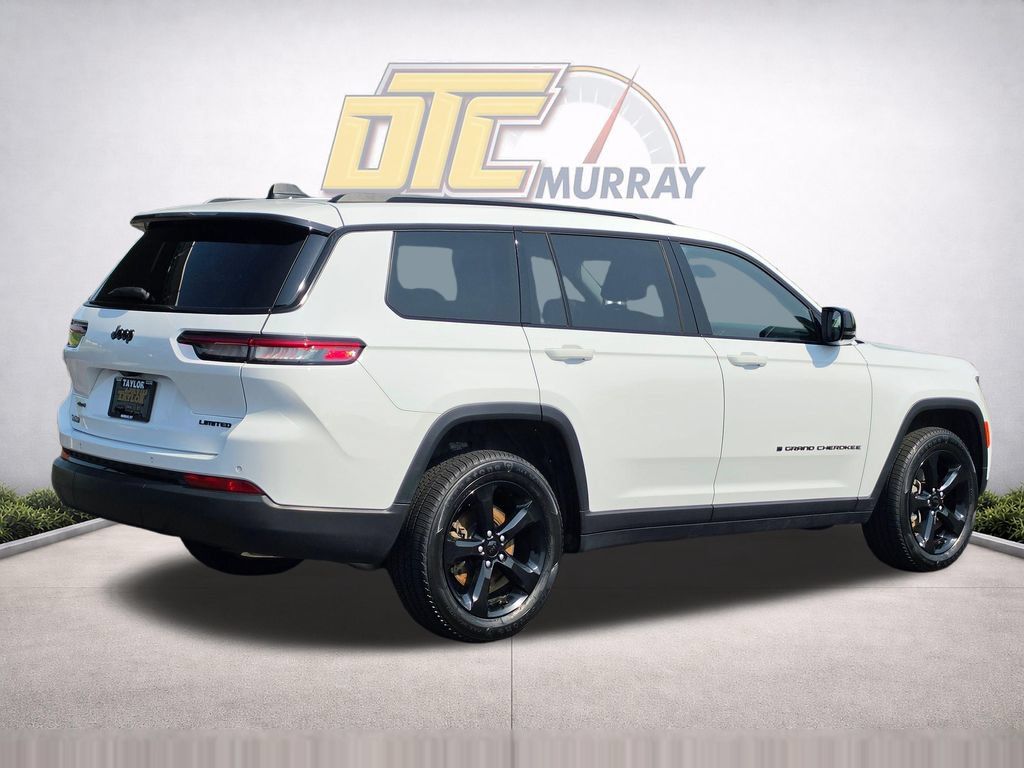 Used 2023 Jeep Grand Cherokee L Limited w/ Black Appearance Package AWD/4WD image 5