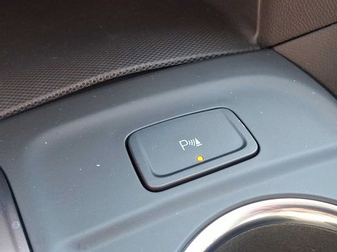 Used 2024 Chevrolet Equinox LT FWD image 22
