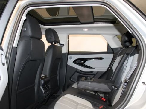 Used 2024 Land Rover Range Rover Evoque Dynamic SE AWD/4WD image 10