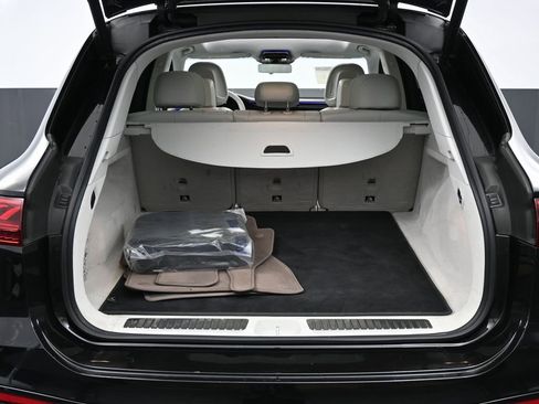 Used 2023 Mercedes-Benz EQS 580 4MATIC SUV image 17