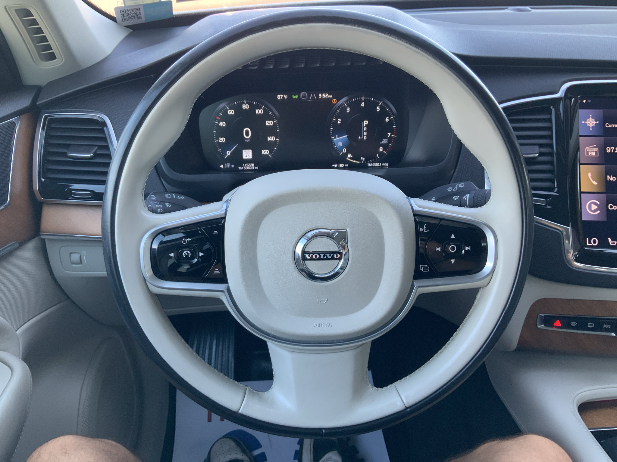 Used 2018 Volvo XC90 T6 Inscription w/ Convenience Package AWD/4WD image 11