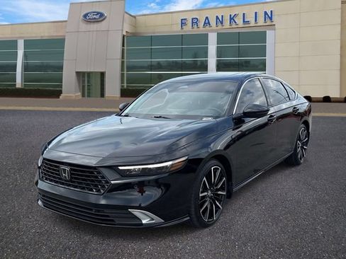 Used 2025 Honda Accord Touring image 3