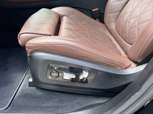 Used 2023 BMW X7 xDrive40i w/ Premium Package AWD/4WD image 18