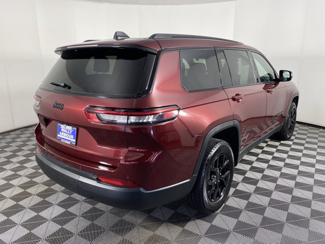 Used 2025 Jeep Grand Cherokee L Altitude AWD/4WD image 8