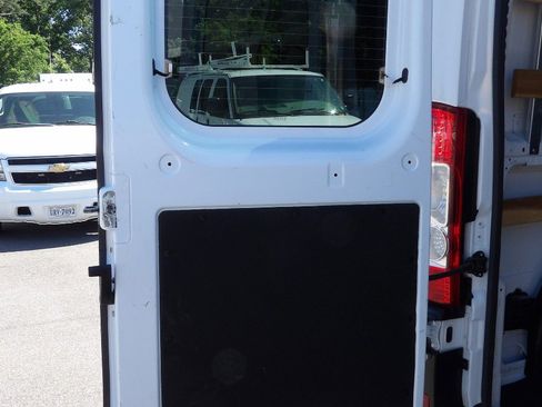 Used 2025 RAM ProMaster 2500 w/ U-Haul Equipment Group FWD image 29