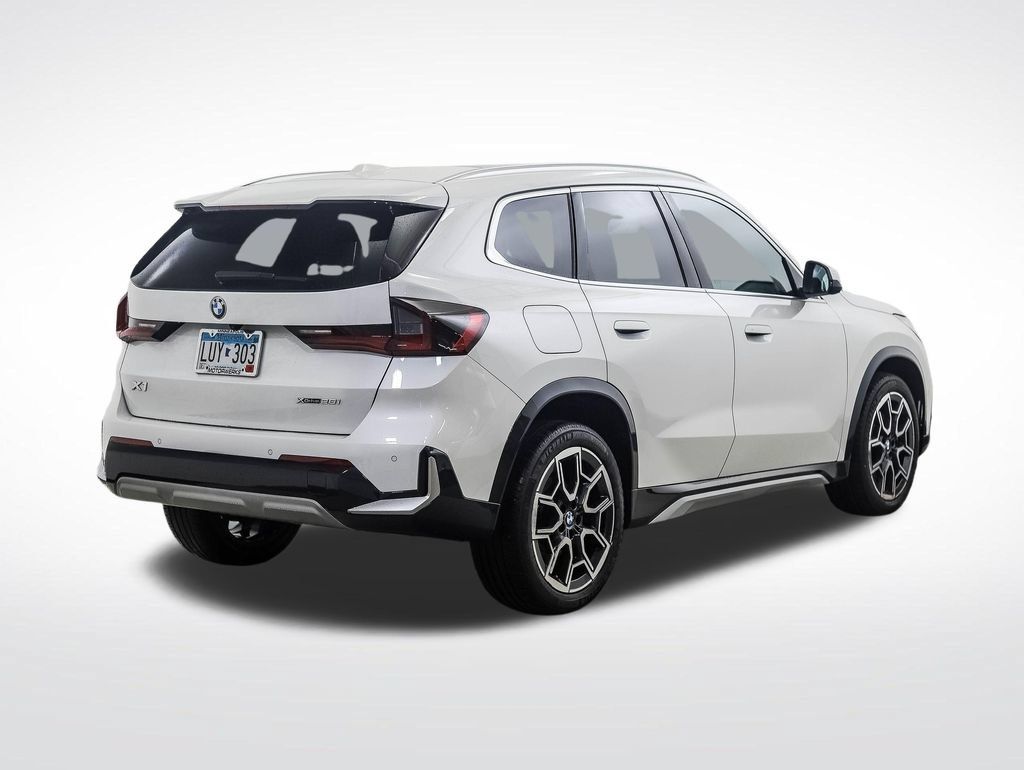 Used 2024 BMW X1 xDrive28i w/ Premium Package AWD/4WD image 5