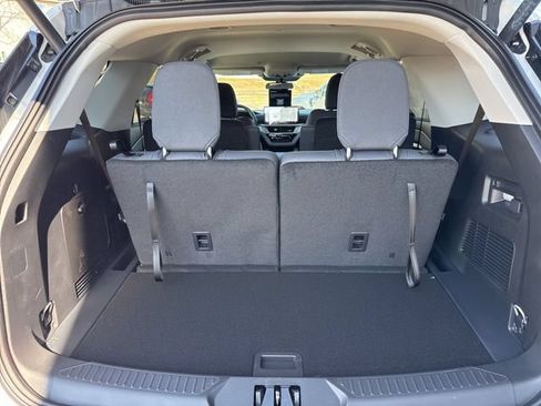 New 2026 Ford Explorer Active AWD/4WD image 40