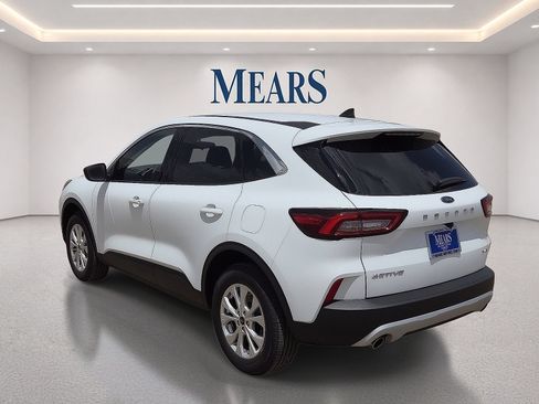 Used 2024 Ford Escape Active AWD/4WD image 3