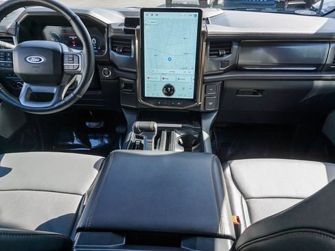 Used 2022 Ford F150 Lightning Lariat image 14