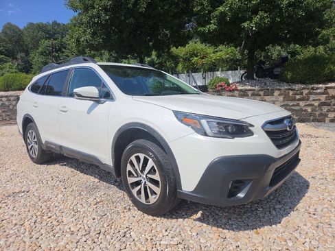 Used 2021 Subaru Outback Premium AWD/4WD image 1