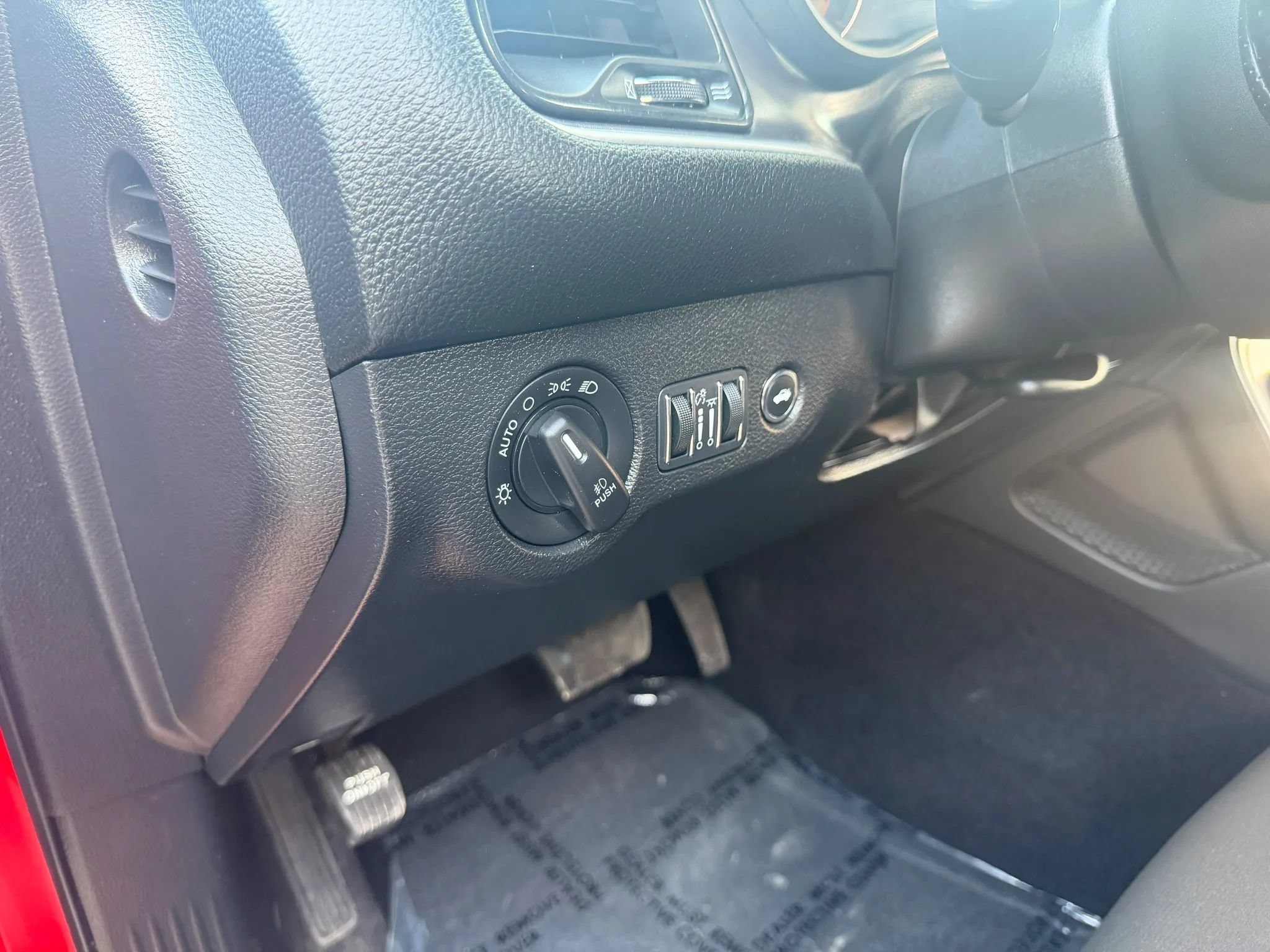 Used 2022 Dodge Challenger GT RWD image 14
